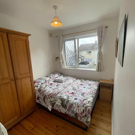 Cozy Flat In Leafy Greenfields Διαμέρισμα