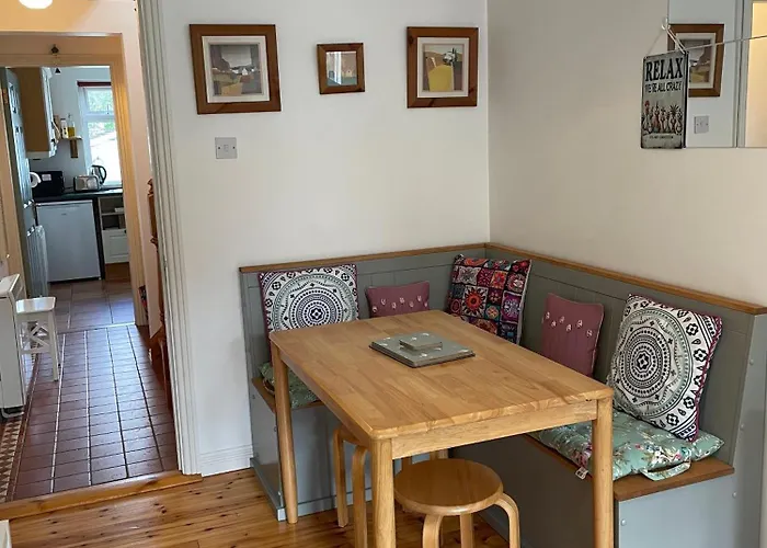 Cozy Flat In Leafy Greenfields Apartamento *